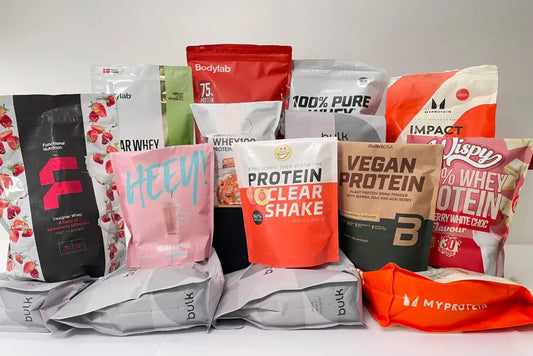 Verschiedene Proteinpulver Beutel von ESN, More Nutrition, Biotech und Bodylab bei GymDoc